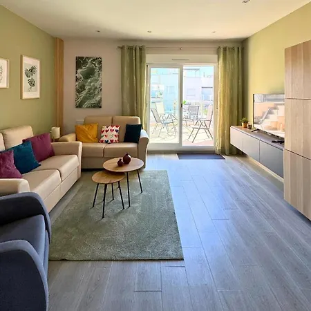 Apartment Pink Lagoon View